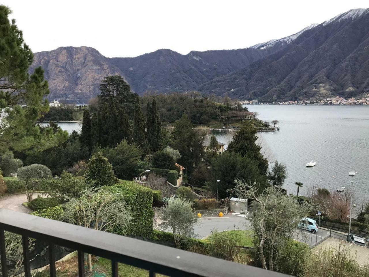 Big Apartment With Lake View And Three Bedrooms Sala Comacina Luaran gambar